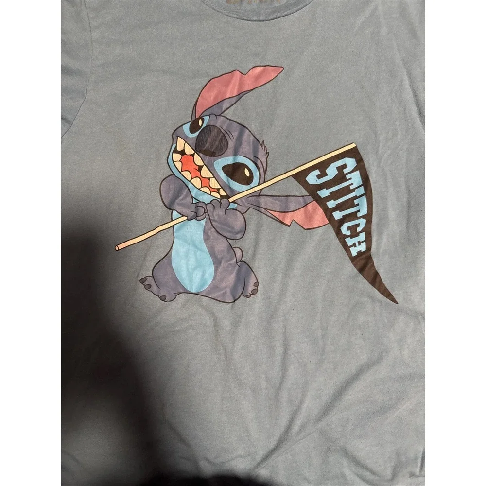 Disney Lilo and Stitch Graphic T-Shirt Light Blue Short Sleeve Boys Size M 8/10‎